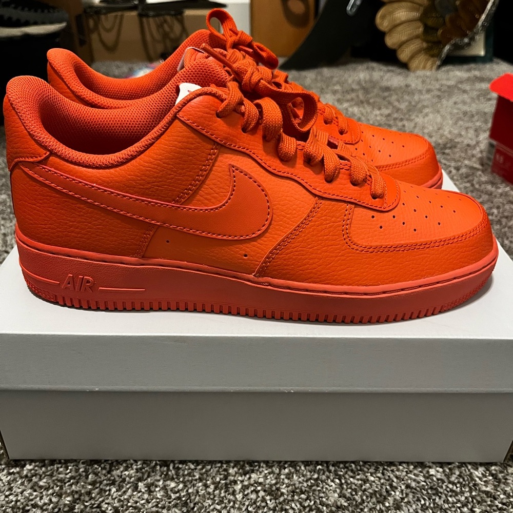 Nike MWN Air Force 1 ‘07 Bright Orange Sneakers